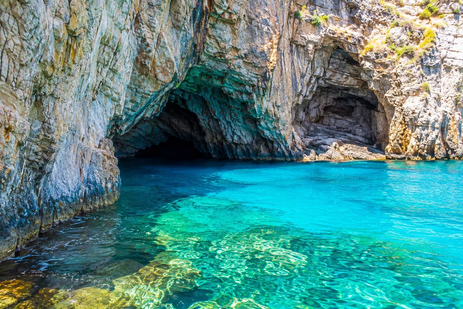 2-Hour Private Boat Tour: Blue Caves & Hidden Swim Spots (Paleokastritsa)